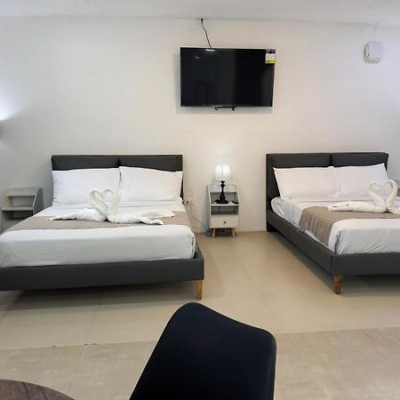 Bavarian Guest House Анхелес Экстерьер фото